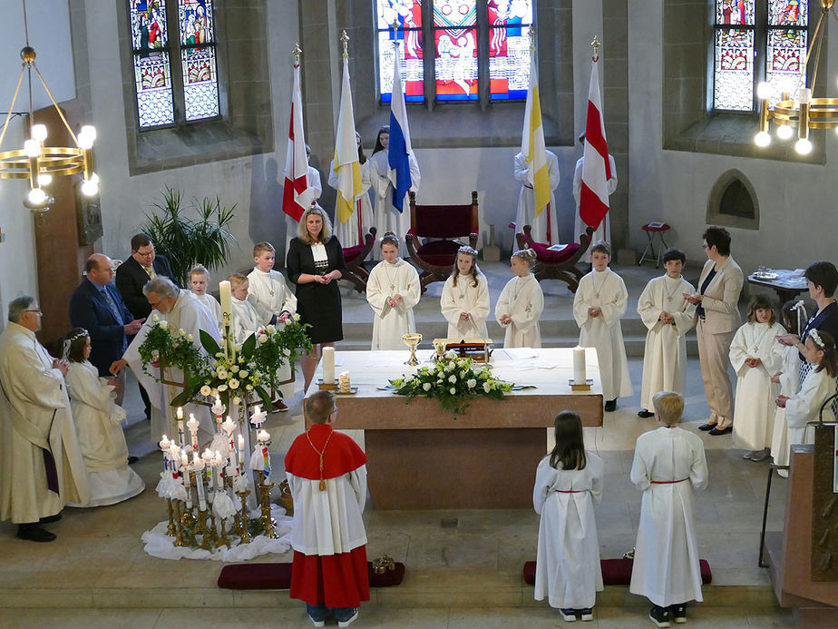 Feier der 1. Heiligen Kommunion in Sankt Crescentius (Foto: Karl-Franz Thiede)